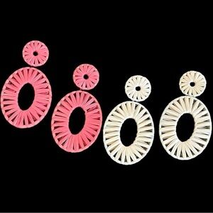 2 Pairs Straw Husk Boho Earrings Coral and Cream Off-White Like-new